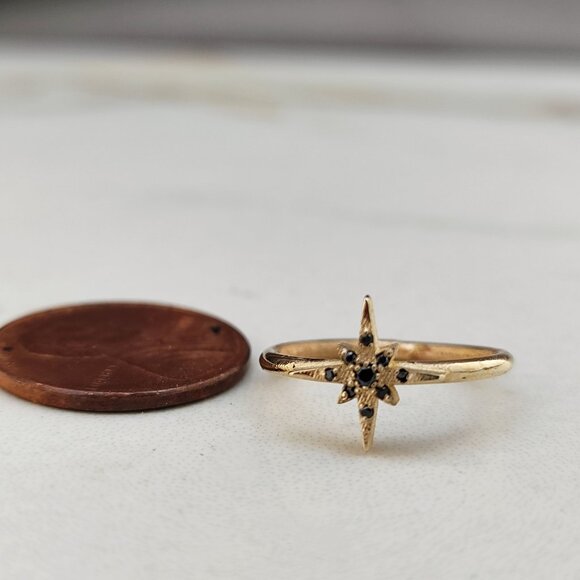 Pinky ring. 14k Yellow gold Diamonds ring. Star ring. Black Diamonds ring. - Picture 4 of 16